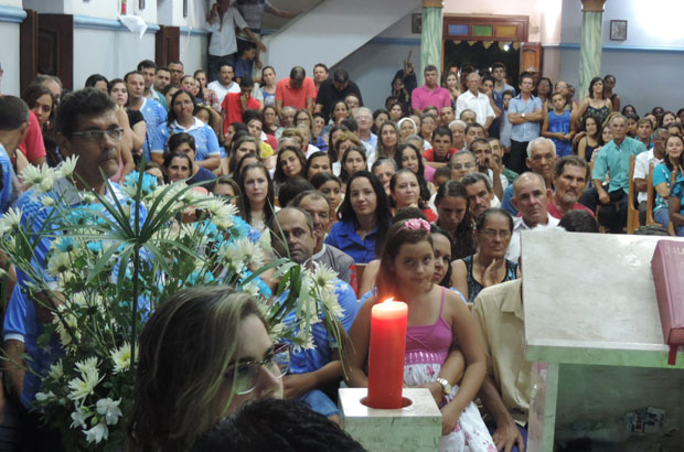 Grande participação de fiéis na abertura do novenário a Santa Virgem das Vitórias