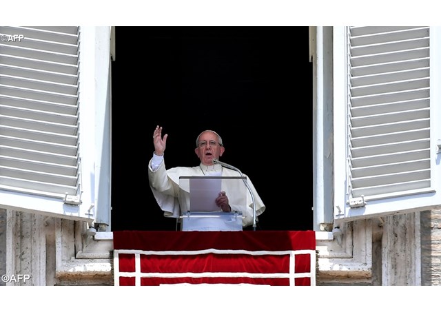Papa Francisco durante o Angelus - AFP